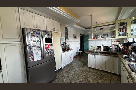 Apartamento à venda com 202m², 3 quartos e 5 vagas Apartamento à venda com 202m², 3 quartos e 5 vagasCozinha