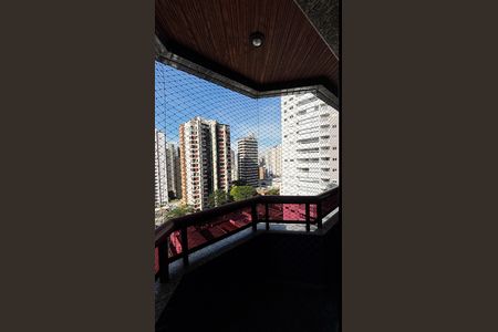 Apartamento à venda com 202m², 3 quartos e 5 vagas Apartamento à venda com 202m², 3 quartos e 5 vagasSuite 1 Varanda