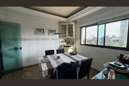 Apartamento à venda com 202m², 3 quartos e 5 vagas Apartamento à venda com 202m², 3 quartos e 5 vagasCozinha