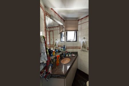 Apartamento à venda com 202m², 3 quartos e 5 vagas Apartamento à venda com 202m², 3 quartos e 5 vagasBanheiro da Suíte 2