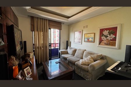 Apartamento à venda com 202m², 3 quartos e 5 vagas Apartamento à venda com 202m², 3 quartos e 5 vagasSala de Tv