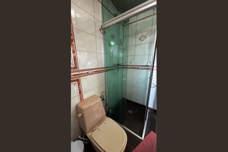 Apartamento à venda com 202m², 3 quartos e 5 vagas Apartamento à venda com 202m², 3 quartos e 5 vagasBanheiro da Suíte 2