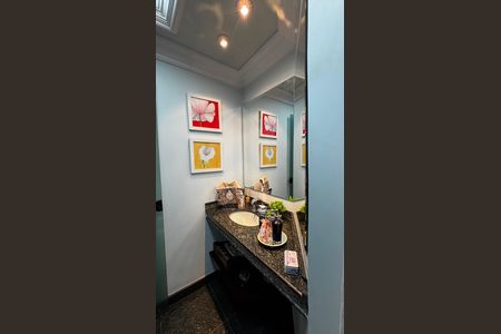 Apartamento à venda com 202m², 3 quartos e 5 vagas Apartamento à venda com 202m², 3 quartos e 5 vagasLavabo