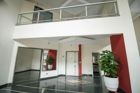 Apartamento à venda com 202m², 3 quartos e 5 vagas Apartamento à venda com 202m², 3 quartos e 5 vagasHall de entrada