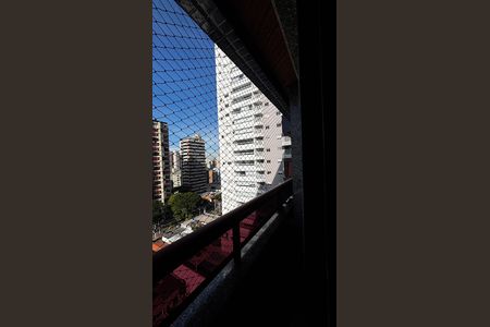 Apartamento à venda com 202m², 3 quartos e 5 vagas Apartamento à venda com 202m², 3 quartos e 5 vagasSuíte 3 Varanda