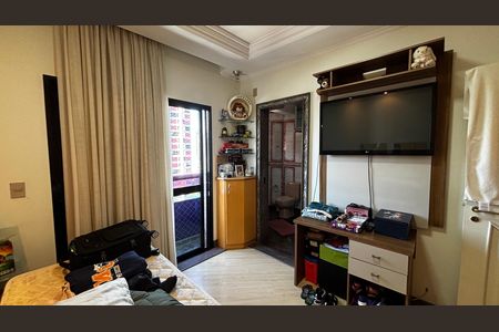 Apartamento à venda com 202m², 3 quartos e 5 vagas Apartamento à venda com 202m², 3 quartos e 5 vagasSuíte 2
