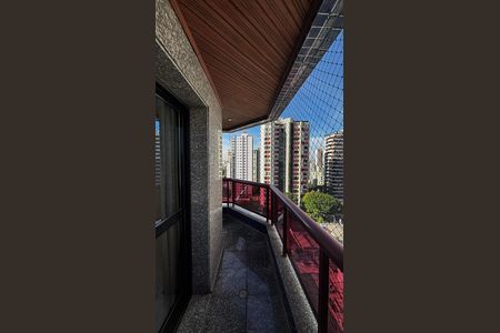 Apartamento à venda com 202m², 3 quartos e 5 vagas Apartamento à venda com 202m², 3 quartos e 5 vagasSala - Sala de Jantar Varanda