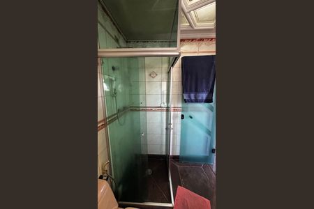 Apartamento à venda com 202m², 3 quartos e 5 vagas Apartamento à venda com 202m², 3 quartos e 5 vagasBanheiro da Suíte 2