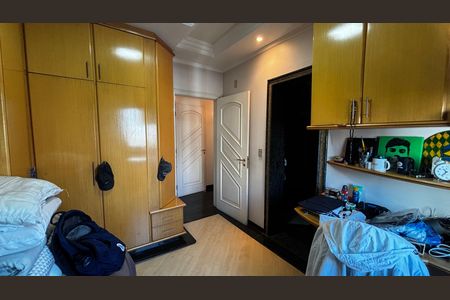 Apartamento à venda com 202m², 3 quartos e 5 vagas Apartamento à venda com 202m², 3 quartos e 5 vagasSuíte 3