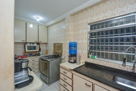 Casa à venda com 250m², 4 quartos e 4 vagas Casa à venda com 250m², 4 quartos e 4 vagasCozinha