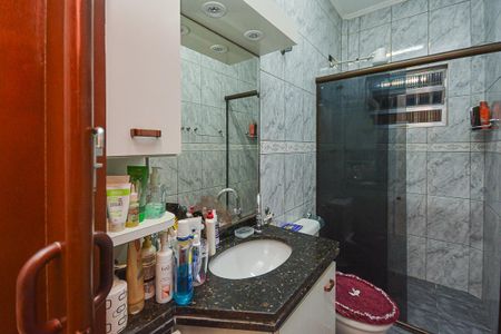 Casa à venda com 250m², 4 quartos e 4 vagas Casa à venda com 250m², 4 quartos e 4 vagasBanheiro