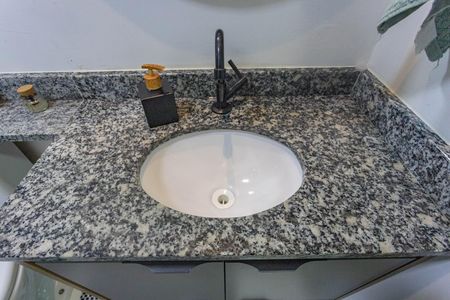 Apartamento à venda com 45m², 2 quartos e 1 vaga Apartamento à venda com 45m², 2 quartos e 1 vagaBanheiro