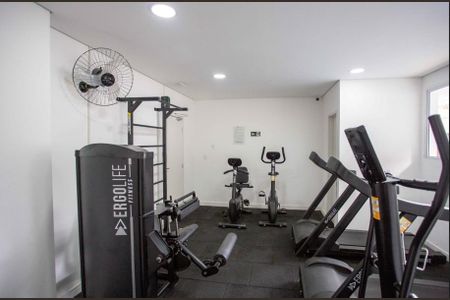 Apartamento à venda com 45m², 2 quartos e 1 vaga Apartamento à venda com 45m², 2 quartos e 1 vagaÁrea comum - Academia