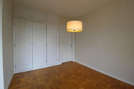 Sala de apartamento para alugar com 2 quartos, 150m² em Jardim Europa, São Paulo