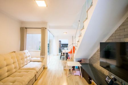 Sala de TV de casa para alugar com 3 quartos, 125m² em Campestre, Santo André