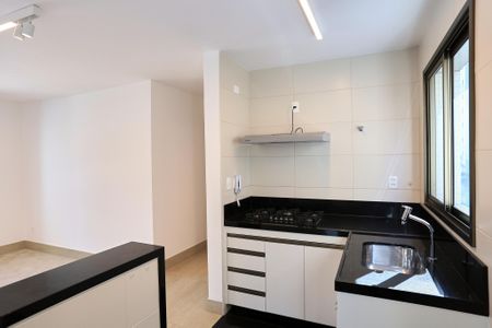 Apartamento para alugar com 77m², 2 quartos e 2 vagasCozinha e Área de Serviço