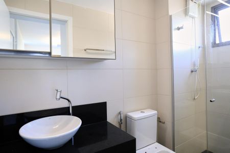 Apartamento para alugar com 77m², 2 quartos e 2 vagasBanheiro da Suíte