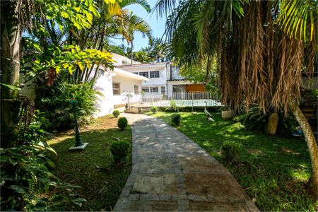 Casa à venda com 416m², 4 quartos e 3 vagas
