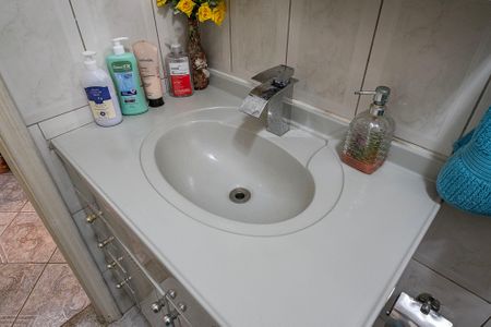 Apartamento à venda com 64m², 2 quartos e 1 vaga Apartamento à venda com 64m², 2 quartos e 1 vagaBanheiro