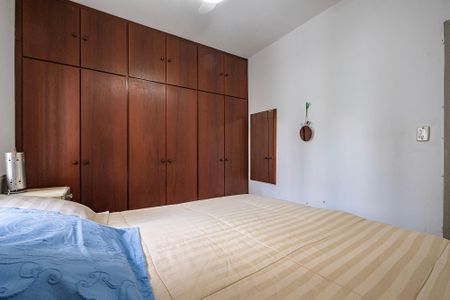 Quarto 1 de apartamento à venda com 2 quartos, 64m² em Alto de Pinheiros, São Paulo