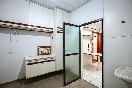 Casa de condomínio à venda com 394m², 4 quartos e 4 vagasCozinha