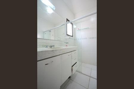 Casa de condomínio à venda com 394m², 4 quartos e 4 vagasBanheiro Suíte 2