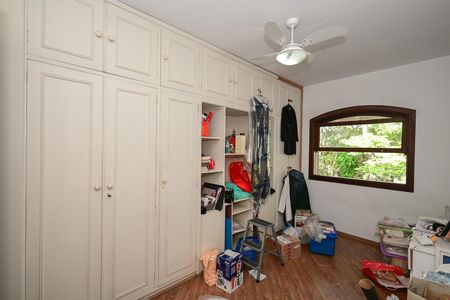 Casa de condomínio à venda com 394m², 4 quartos e 4 vagasSuíte 3