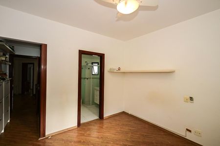 Casa de condomínio à venda com 394m², 4 quartos e 4 vagasSuíte 1