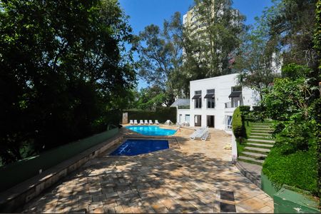 Casa de condomínio à venda com 394m², 4 quartos e 4 vagasPiscina