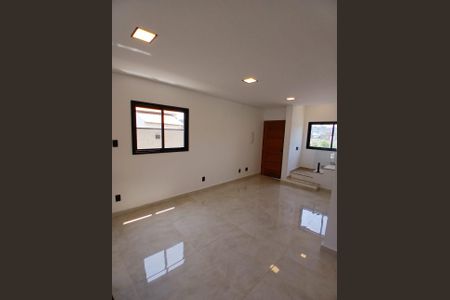 Sala de casa de condomínio à venda com 3 quartos, 126m² em Parque Jaguari (Fazendinha), Santana de Parnaíba