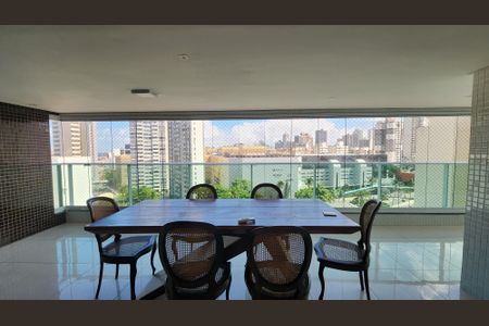 Sala  de apartamento para alugar com 3 quartos, 120m² em Barra, Salvador