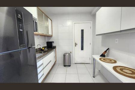 Apartamento para alugar com 120m², 3 quartos e 3 vagasCozinha 