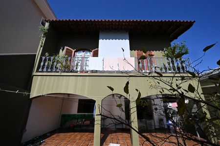 Casa para alugar com 280m², 3 quartos e 4 vagasFachada Posterior