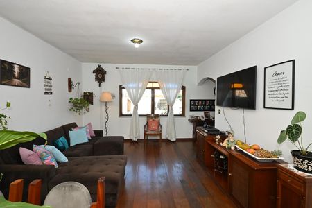 Casa para alugar com 280m², 3 quartos e 4 vagasSala