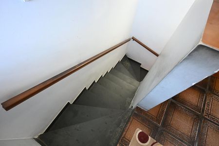 Casa para alugar com 280m², 3 quartos e 4 vagasEscada