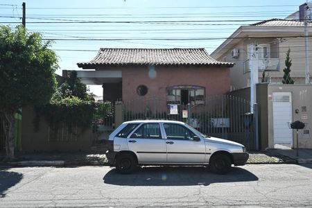 Casa para alugar com 280m², 3 quartos e 4 vagasFachada