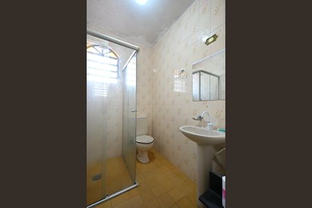 Casa para alugar com 280m², 3 quartos e 4 vagasBanheiro da Edícula