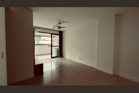 Apartamento à venda com 127m², 4 quartos e 2 vagasSala