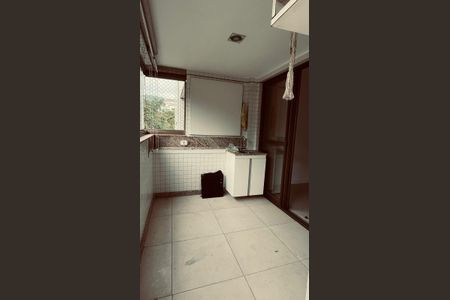 Apartamento à venda com 127m², 4 quartos e 2 vagasVaranda
