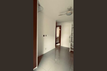 Apartamento à venda com 127m², 4 quartos e 2 vagasQuarto