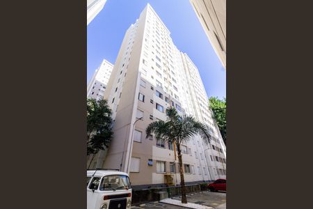 Apartamento à venda com 43m², 2 quartos e 1 vaga Apartamento à venda com 43m², 2 quartos e 1 vagaFachada Bloco