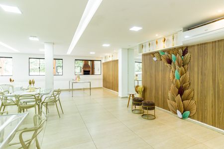 Apartamento à venda com 43m², 2 quartos e 1 vaga Apartamento à venda com 43m², 2 quartos e 1 vagaÁrea comum - Salão de festas