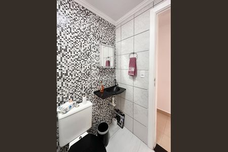 Apartamento à venda com 65m², 2 quartos e 1 vagaBanheiro Social