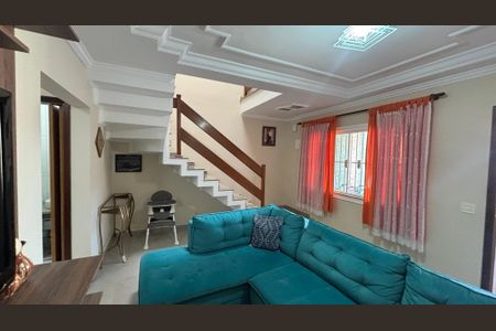 Casa à venda com 128m², 3 quartos e 2 vagasSala