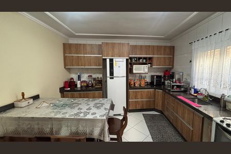 Casa à venda com 128m², 3 quartos e 2 vagasCozinha