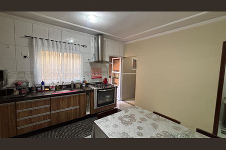 Casa à venda com 128m², 3 quartos e 2 vagasCozinha