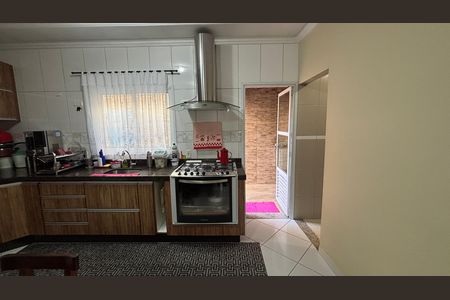Casa à venda com 128m², 3 quartos e 2 vagasCozinha