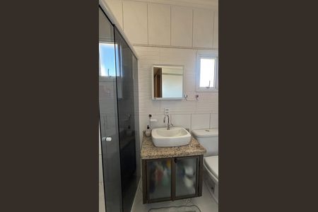 Casa à venda com 128m², 3 quartos e 2 vagasBanheiro da Suíte