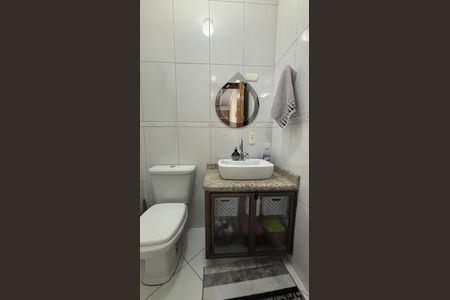 Casa à venda com 128m², 3 quartos e 2 vagasLavabo