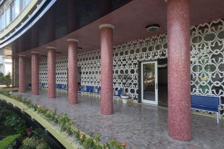 Apartamento para alugar com 72m², 2 quartos e 1 vagaÁrea Comum - Entrada Social do Prédio